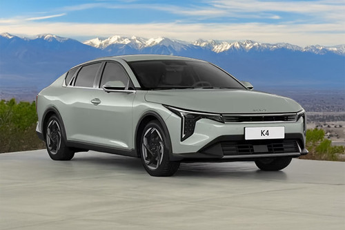 KIA K4 Front Cross Side View