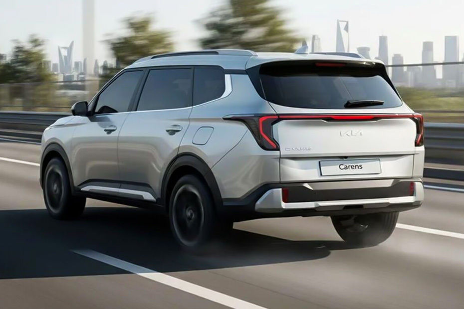 Rear Cross Side View of KIA Carens