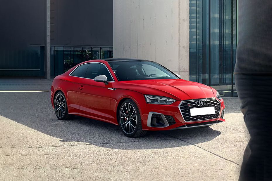 S5 Coupe Front angle low view