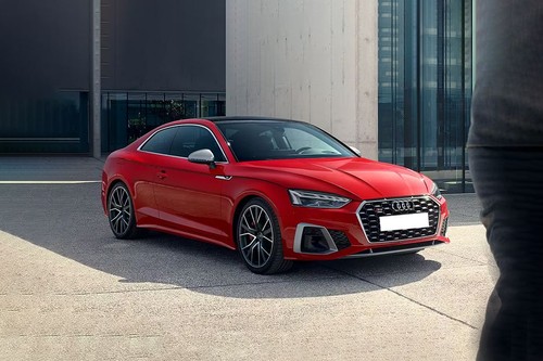 S5 Coupe Front angle low view