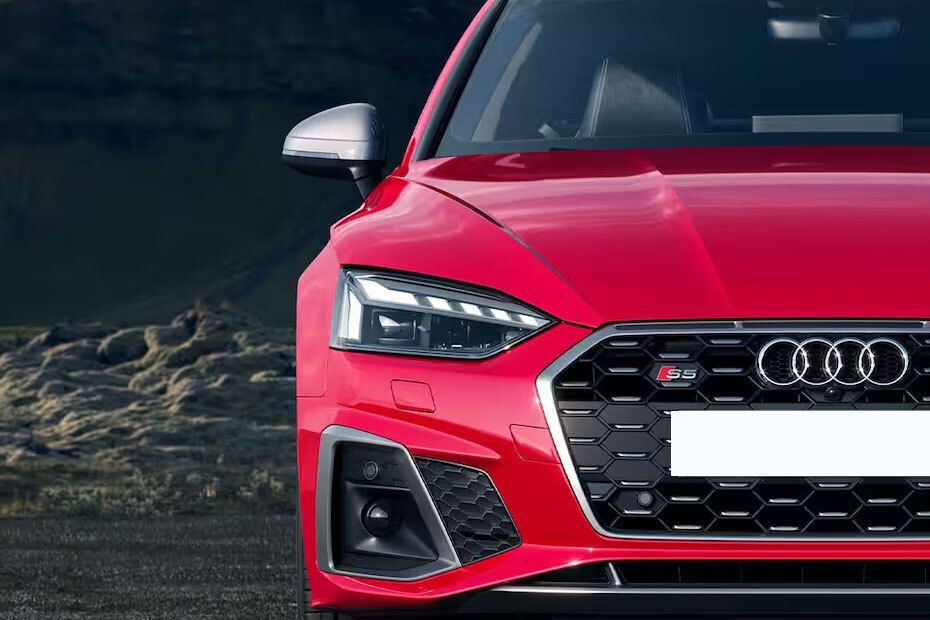 S5 Coupe Headlight