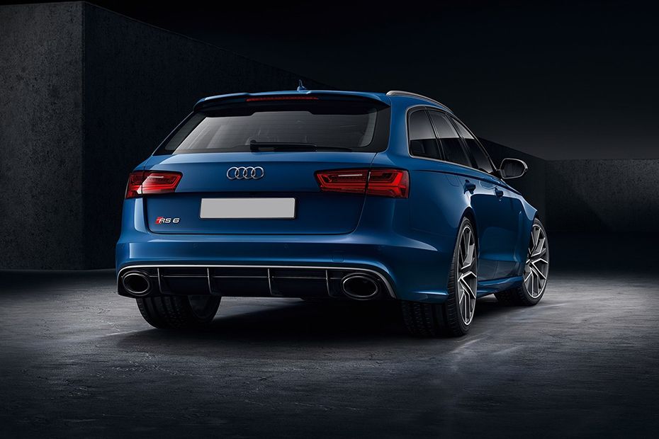 RS6 Avant Performance Rear angle view