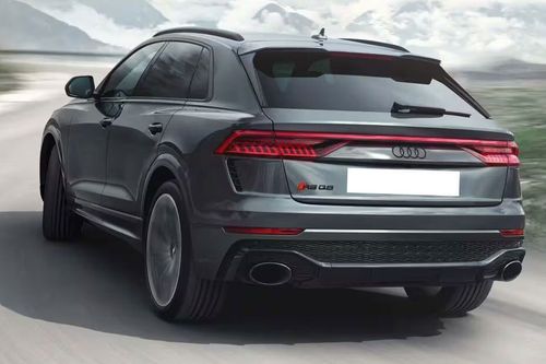 RS Q8 Rear angle view