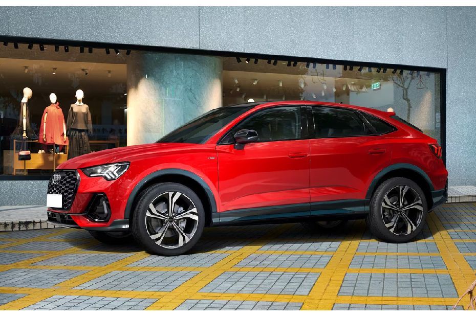 Audi Q3 Sportback 2023-2025 Front Side View