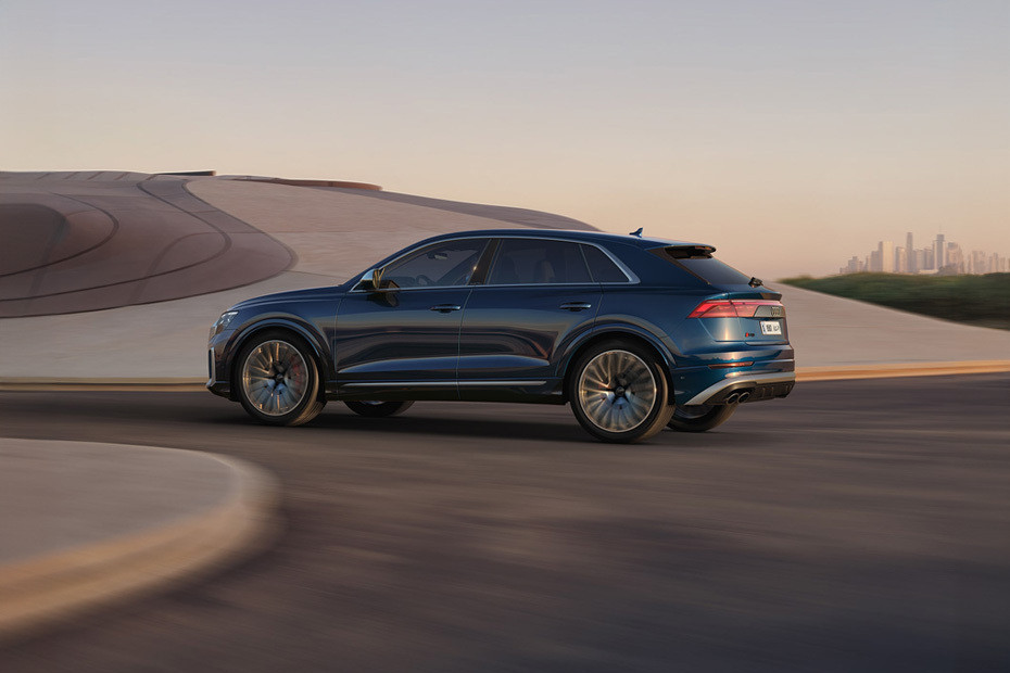 Rear Cross View of Audi SQ8