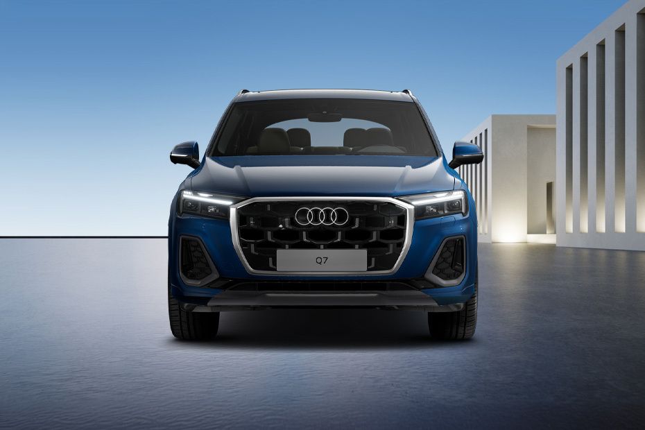 Full Front View of Q7 