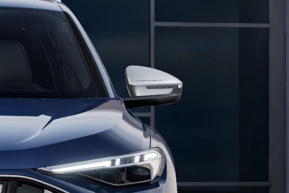 Audi SQ5 Drivers Side Mirror Front Angle