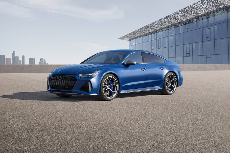 RS7 Sportback Front angle low view