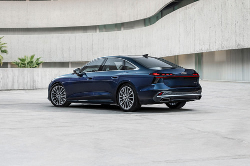 Rear Cross Side View of Audi A6