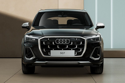 Full Front View of SQ7