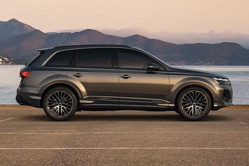 SQ7 Medium Angle Front View