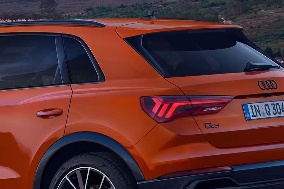 Q3 2022-2025 Tail light