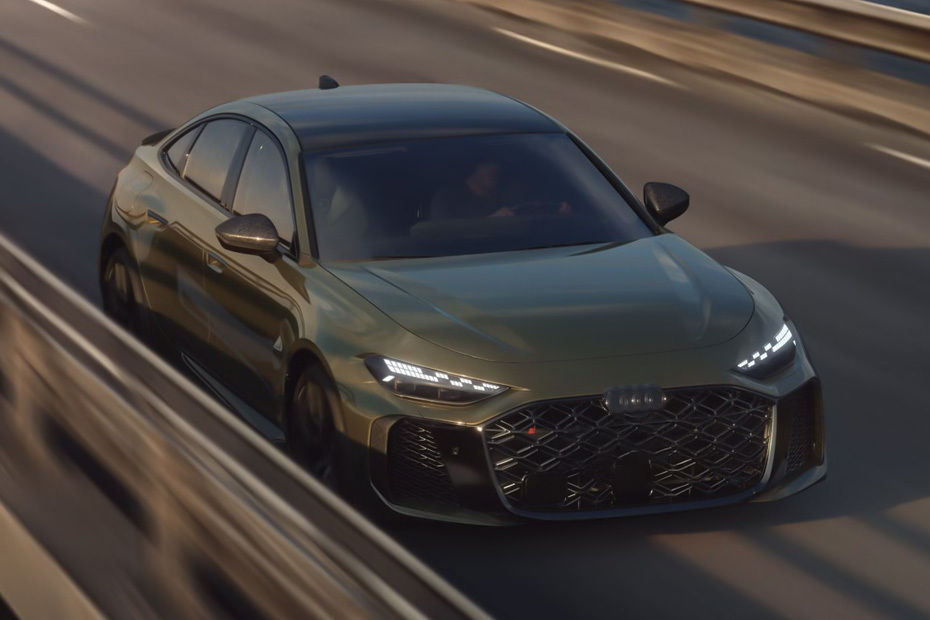 Audi RS5 Front Cross Side View