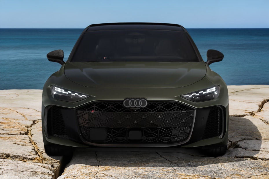 Full Front View of RS5