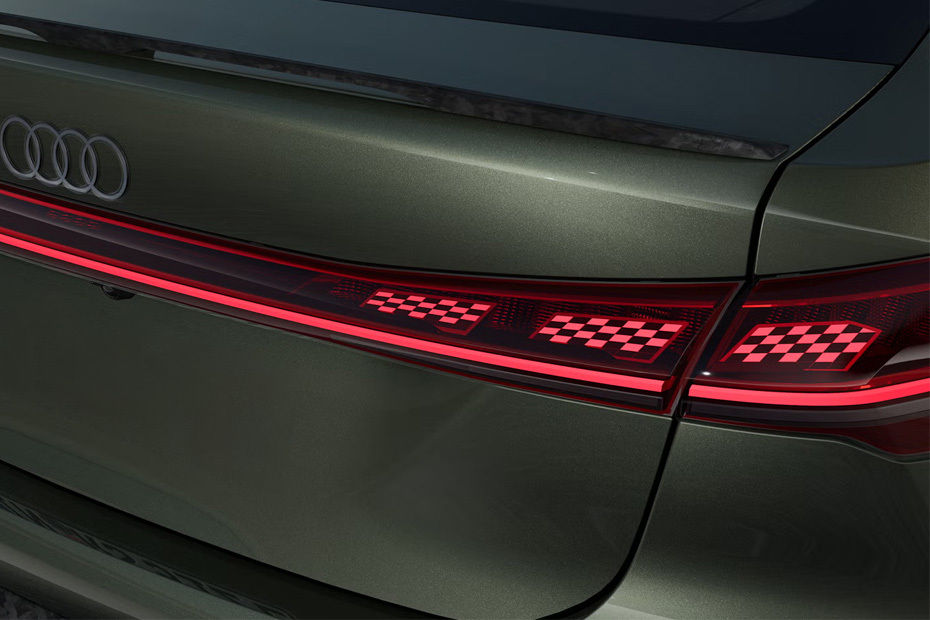 RS5 Tail light