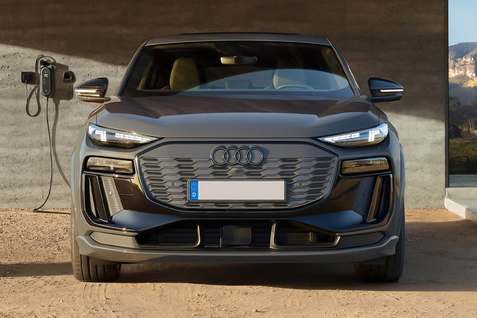 Full Front View of Q6 Sportback e-tron