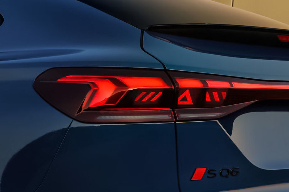SQ6 Sportback e-tron Tail light