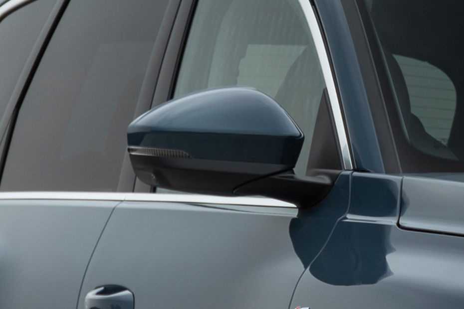 Audi Q7 2026 Drivers Side Mirror Front Angle
