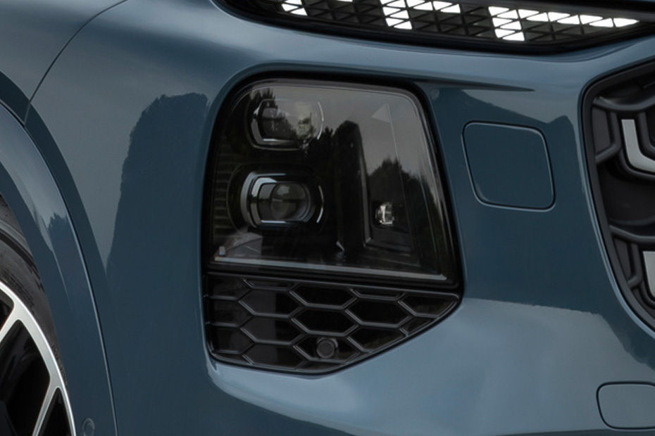 Q7 2026 Front Fog Lamp