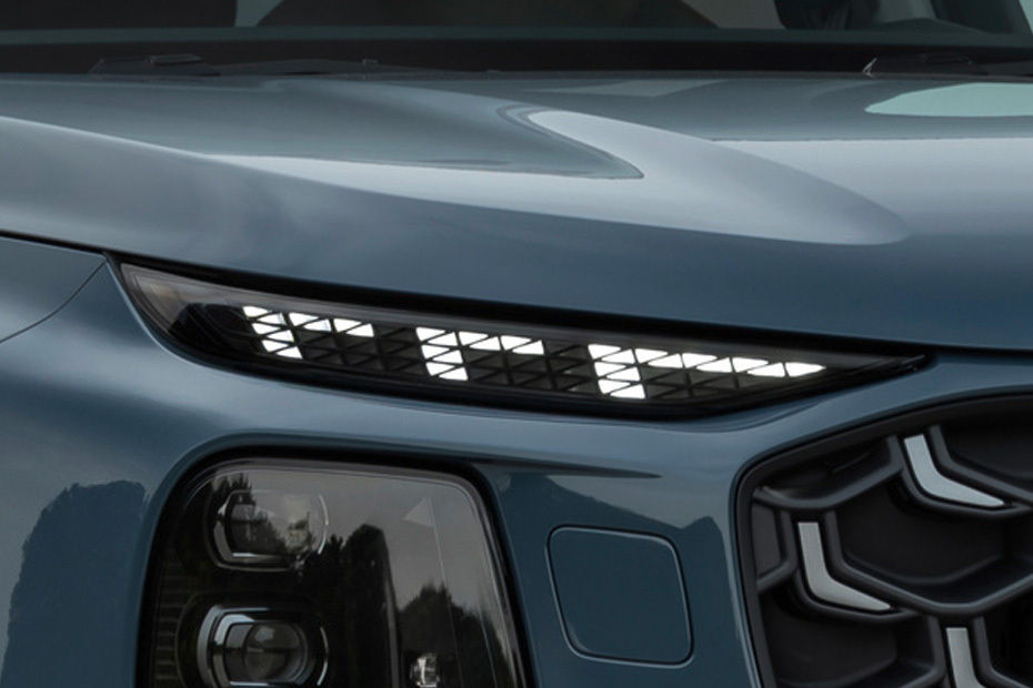Q7 2026 Headlight