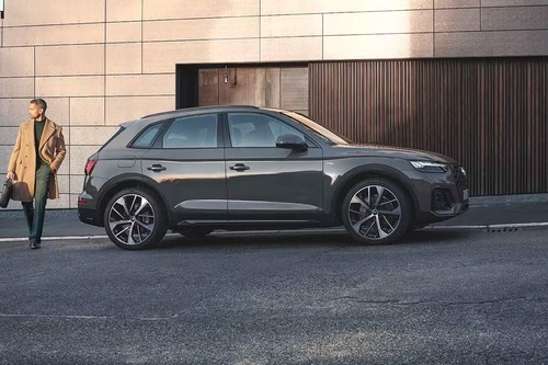Q5 (2023-2024) Side view