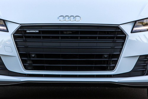 TT Roadster Grille View