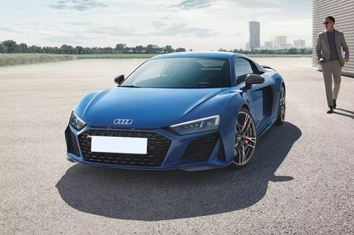 R8 Coupe Front angle low view