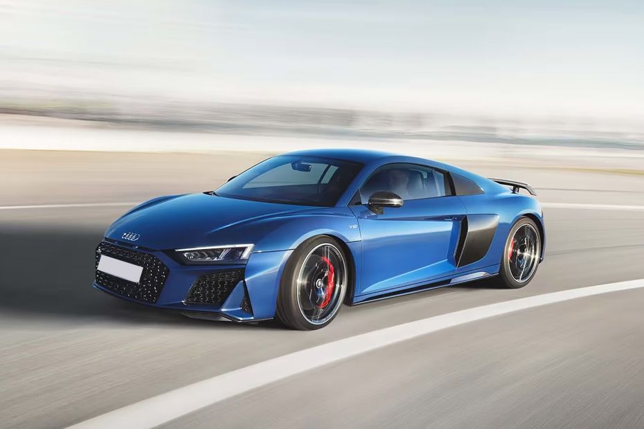 Audi R8 Coupe Front Side View