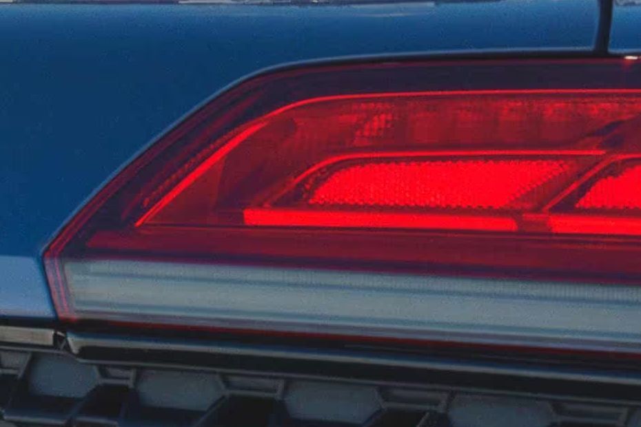 R8 Coupe Tail light