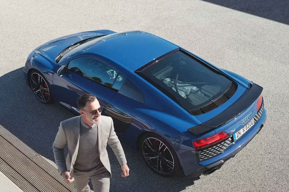 Top View of R8 Coupe