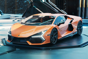 Lamborghini Revuelto