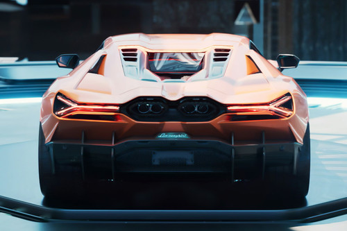 Full Rear View of Lamborghini Revuelto