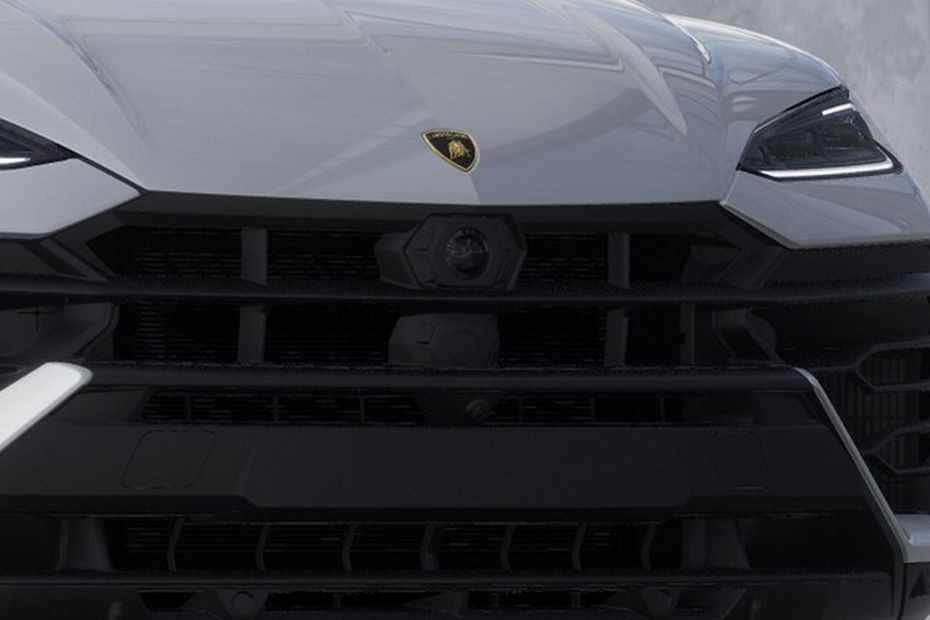 Urus Grille View