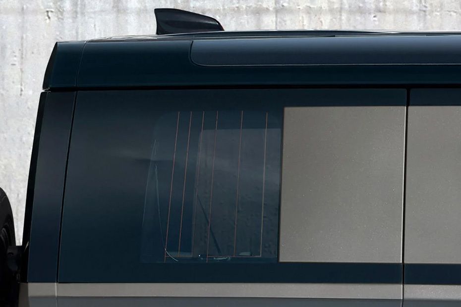 DEFENDER 110 Roof Antenna