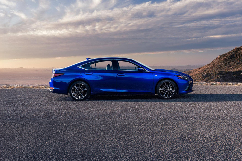 ES Medium Angle Front View