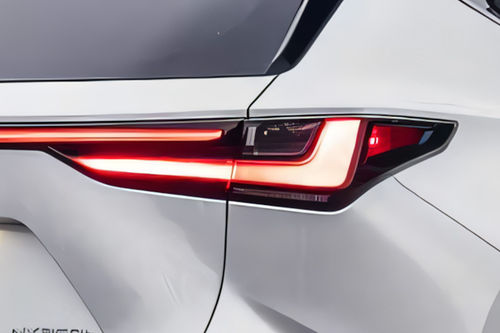 NX Hybrid Tail light