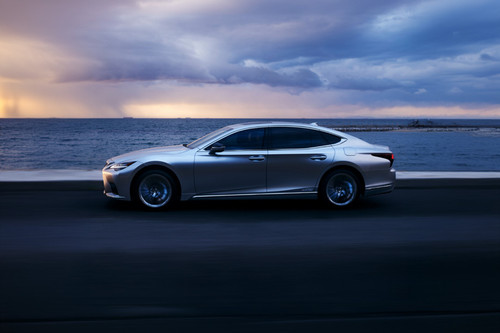 LS Hybrid Side view