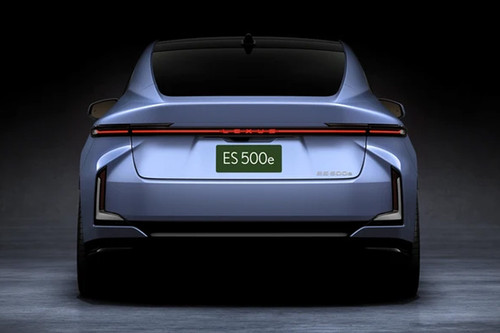 Full Rear View of Lexus ES Hybrid 2026