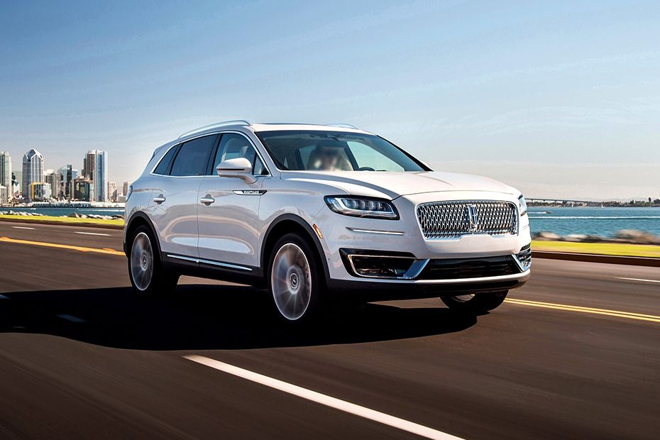 Lincoln Nautilus (2020-2021) Front Cross Side View