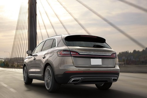 Rear Medium View of Lincoln Nautilus (2020-2021)