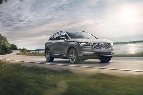 Lincoln Nautilus (2022-2024) Front Medium View