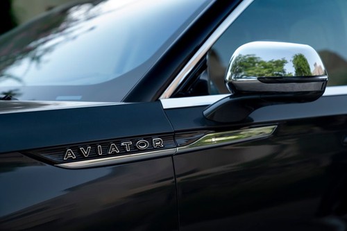 Lincoln Aviator Drivers Side Mirror Front Angle