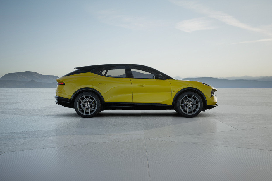 ELETRE Medium Angle Front View