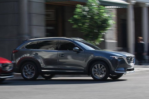 Mazda CX-9 Front Medium View