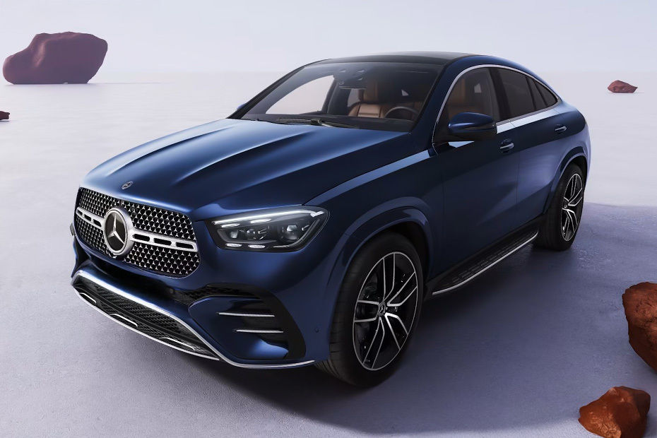 GLE Class Coupe Front angle low view