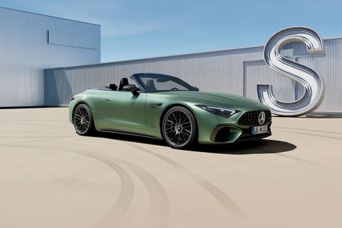 Mercedes-Benz AMG SL Front Cross Side View