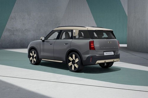 Rear Cross Side View of Mini Countryman Electric