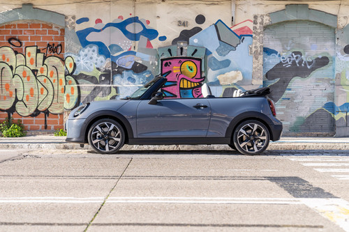 Convertible Side view