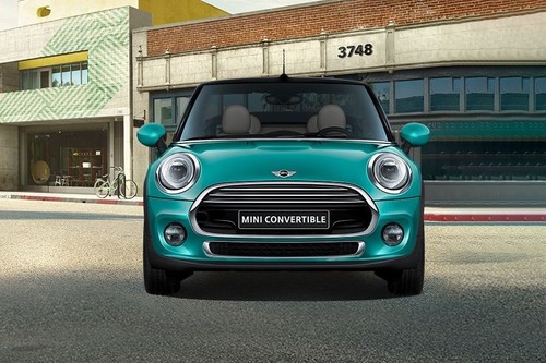 Full Front View of Cabrio