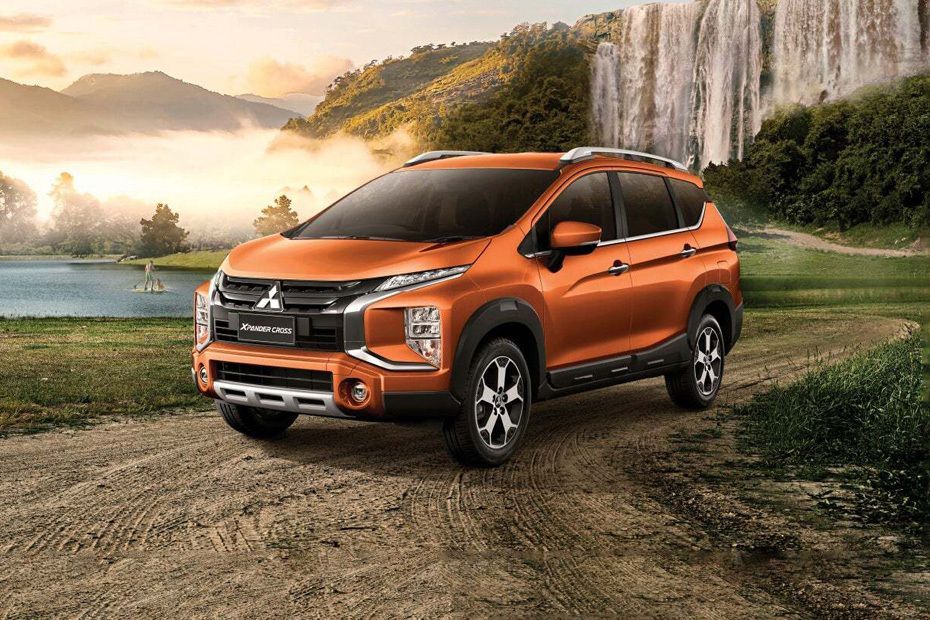 Mitsubishi Xpander Cross (2023-2024) Front Side View